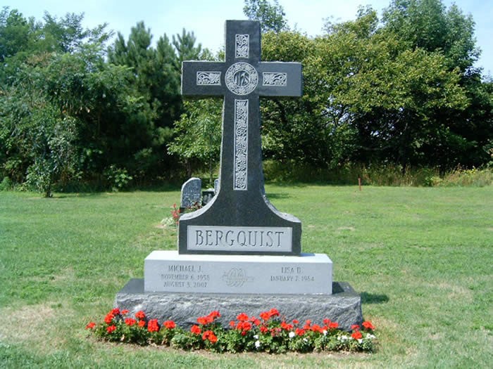 Headstone For Dogs Grave Chatsworth IL 60921